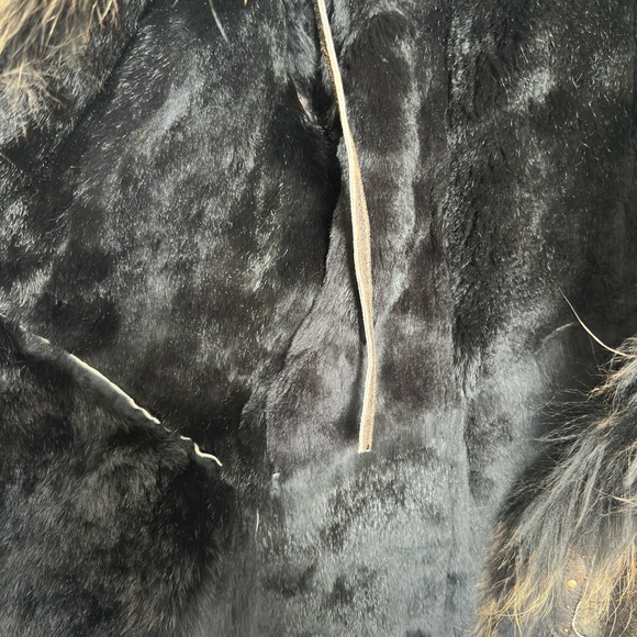 🤎 Overland Women's Brown Leather Jacket with Fur Lining and Trim - Picture 8 of 10